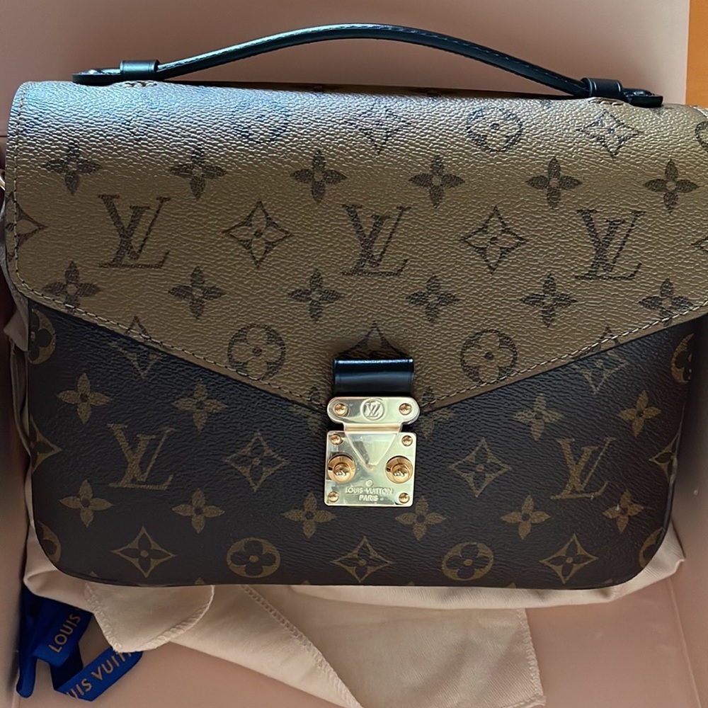 Brand New Pochette Metis Reverse